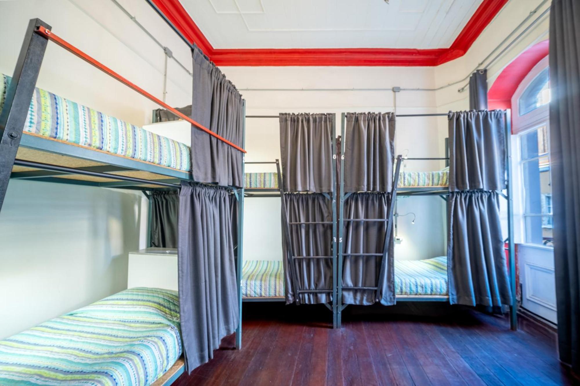Maki Hostels & Suites ヴァルパライソ エクステリア 写真