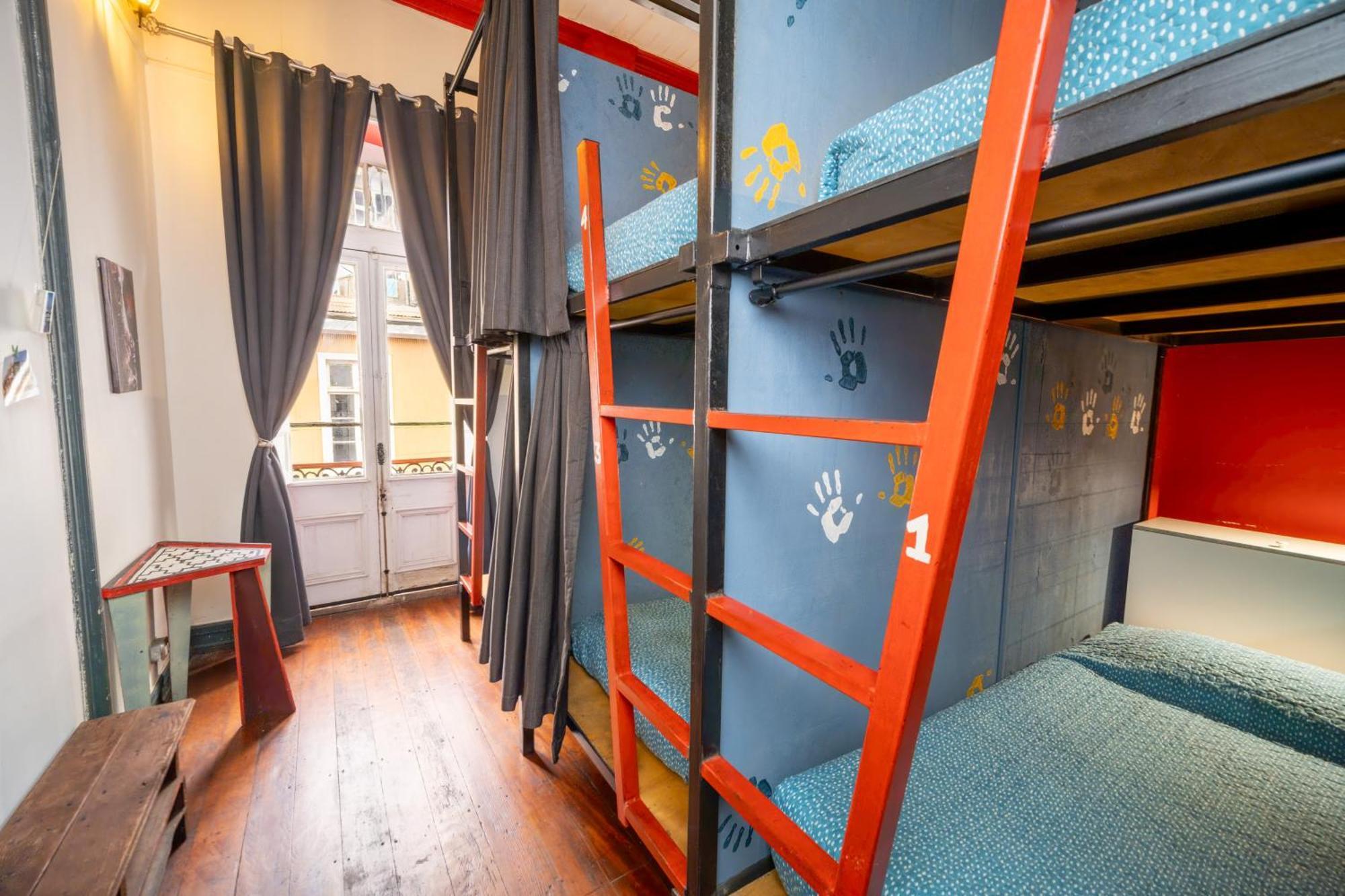 Maki Hostels & Suites ヴァルパライソ エクステリア 写真